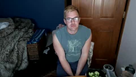 Snapshot of spun_redneck chatting on March 21, 2026, 9:58 am Spun Redneck online show from March 21, 2026, 9:58 am