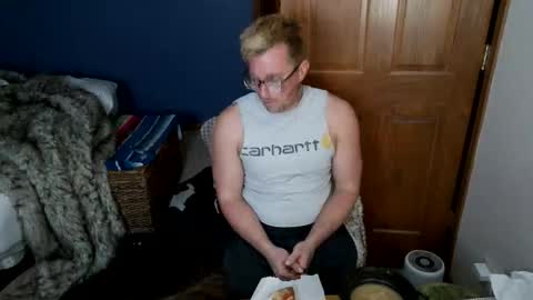 Snapshot of spun_redneck chatting on March 23, 2026, 12:47 am Spun Redneck online show from March 23, 2026, 12:47 am