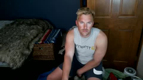 Snapshot of spun_redneck chatting on April 19, 2026, 12:54 am Spun Redneck online show from April 19, 2026, 12:54 am