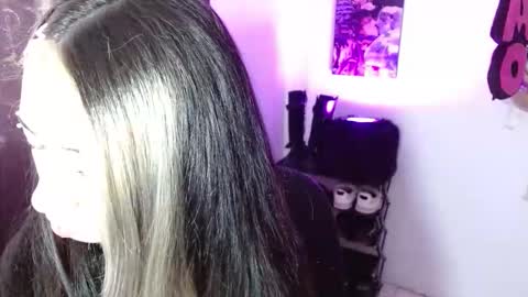  HELLO WELCOME MY NAME IS CHARLOTTE OY A NEW GIRL   online show from October 20, 2025, 2:06 pm