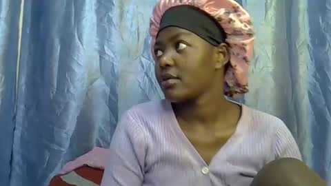 squirt_quueen online show from February 22, 2026, 7:45 pm