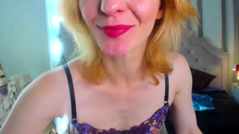 Alisa online show from September 18, 2025, 3:58 pm