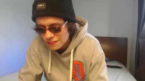 sr_bolaiinas online show from February 16, 2026, 6:04 pm