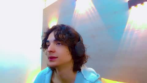 ethan online show from October 6, 2025, 2:25 pm