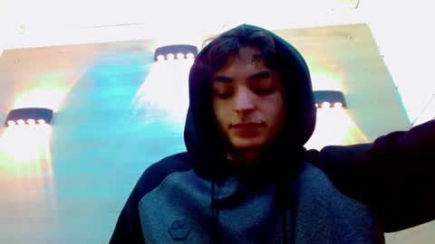 ethan online show from November 26, 2025, 2:07 pm