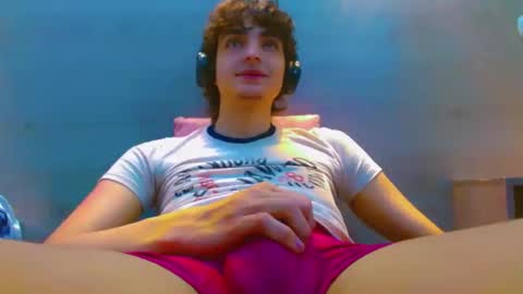 ethan online show from December 18, 2025, 2:23 pm