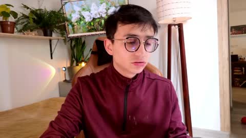 Snapshot of sr_evann chatting on April 2, 2026, 2:58 pm sr_evann online show from April 2, 2026, 2:58 pm