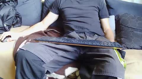 Srevinu online show from November 17, 2025, 9:15 am