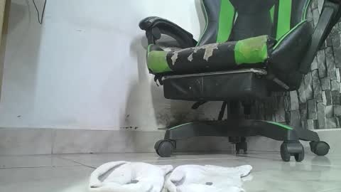 sr master cum its my old account online show from December 13, 2025, 7:53 pm