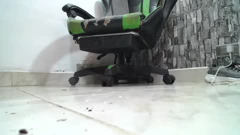 Snapshot of srfindomfeet_ chatting on May 2, 2026, 5:07 pm sr master cum its my old account online show from May 2, 2026, 5:07 pm