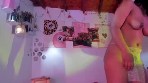 srsexy98 online show from October 17, 2025, 9:39 pm