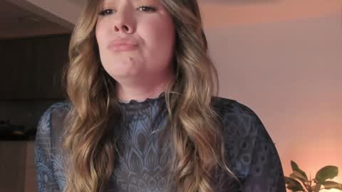 Sophie 3 online show from February 3, 2025, 11:47 pm