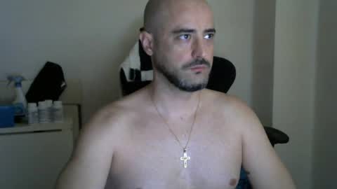 Snapshot of srtramposo chatting on July 15, 2026, 11:15 am srtramposo online show from July 15, 2026, 11:15 am