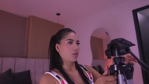 samantha online show from June 1, 2026, 7:15 pm