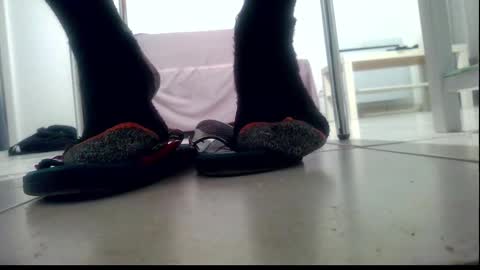 ssenzo online show from February 8, 2025, 8:42 pm