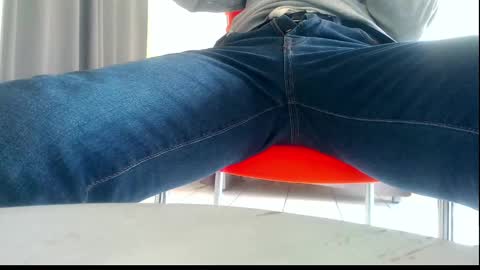 ssenzo online show from February 26, 2025, 2:46 pm