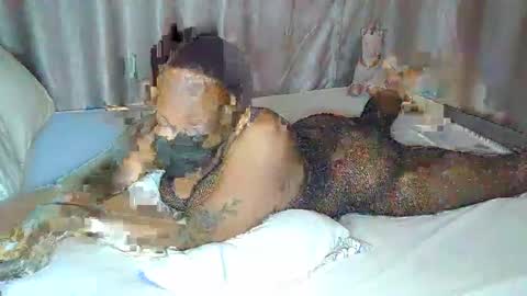 ssexxyred online show from April 18, 2026, 12:53 pm