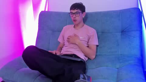 Ssweetthott online show from March 11, 2025, 12:28 pm