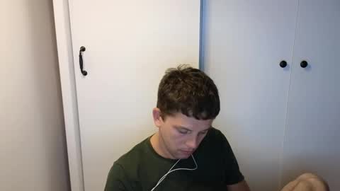 st1vemaster01 online show from September 16, 2025, 3:24 pm