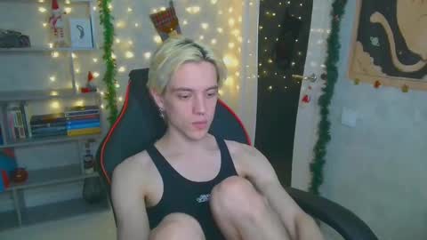Snapshot of st_koshin chatting on December 6, 2024, 2:57 am Nick Gasai online show from December 6, 2024, 2:57 am