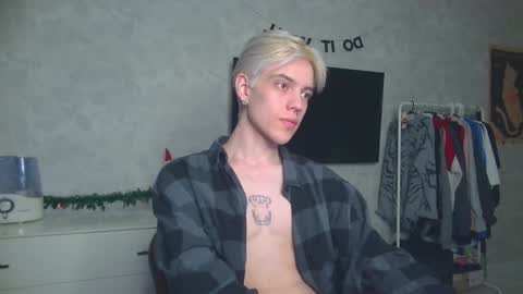 Snapshot of st_koshin chatting on December 27, 2024, 11:42 pm Nick Gasai online show from December 27, 2024, 11:42 pm