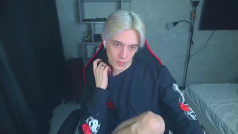 Snapshot of st_koshin chatting on February 20, 2025, 4:25 pm Nick Gasai online show from February 20, 2025, 4:25 pm