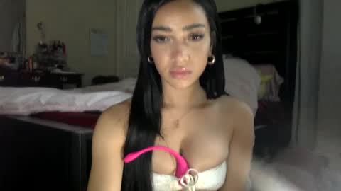 Dianaseshh online show from November 12, 2025, 12:00 am