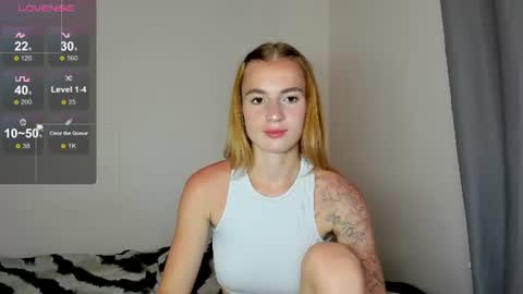 Snapshot of stacey_brow chatting on June 29, 2026, 1:34 am stacey online show from June 29, 2026, 1:34 am