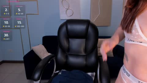 Stacy Woods online show from December 13, 2024, 1:55 pm