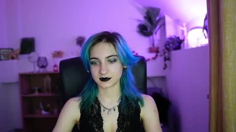 stacy  x3 online show from May 5, 2026, 8:22 am