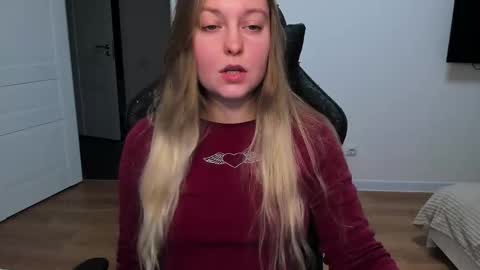 Stacy  online show from November 17, 2025, 4:46 pm