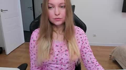 Stacy  online show from February 28, 2026, 11:22 am