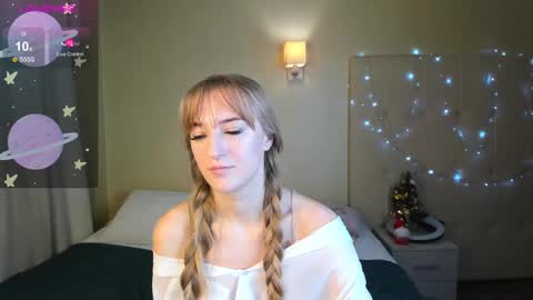 Snapshot of stacy_riiver chatting on December 19, 2024, 11:29 am Stacy Mon Tue Wed Thu Fri Sun GMT GMT 3 1000am - 0400pm online show from December 19, 2024, 11:29 am