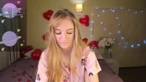 Snapshot of stacy_riiver chatting on February 14, 2025, 11:31 am Stacy Mon Tue Wed Thu Fri Sun GMT GMT 3 1000am - 0400pm online show from February 14, 2025, 11:31 am