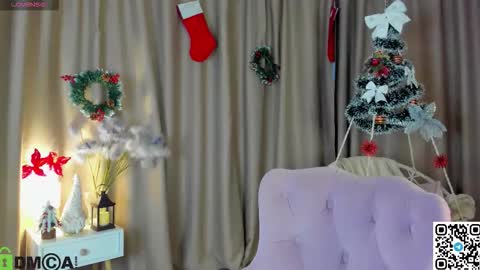 Snapshot of stacy_riiver chatting on November 29, 2025, 9:23 am Stacy Mon Tue Wed Thu Fri Sun GMT GMT 3 1000am - 0400pm online show from November 29, 2025, 9:23 am