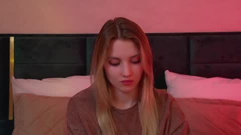 Snapshot of stacyevancesss chatting on April 25, 2026, 6:27 pm StacyEvances online show from April 25, 2026, 6:27 pm