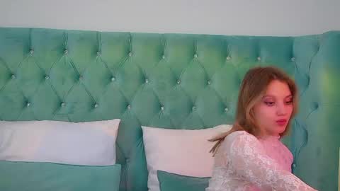 Snapshot of stacyevancesss chatting on June 8, 2026, 6:08 pm StacyEvances online show from June 8, 2026, 6:08 pm