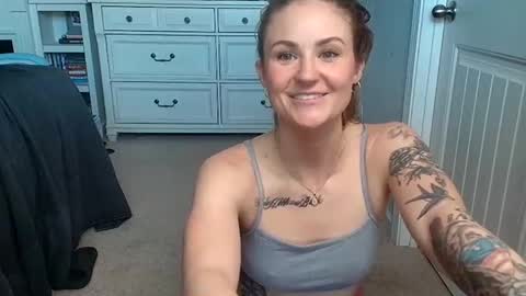 Hannah Lee online show from February 7, 2025, 2:58 pm