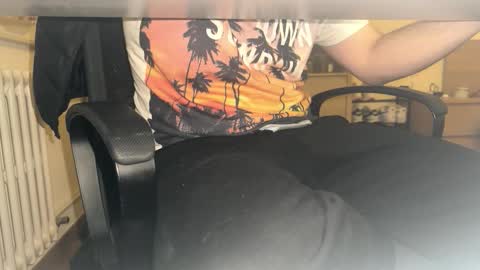 stang_ online show from December 3, 2025, 12:47 pm