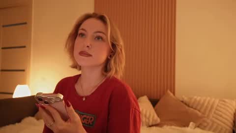 Kristina online show from June 10, 2026, 1:21 pm