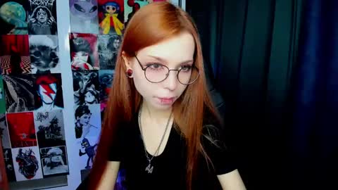 Snapshot of star_tarra chatting on April 21, 2026, 1:53 am Tarra online show from April 21, 2026, 1:53 am
