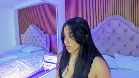 Snapshot of starbutterflyy_ chatting on November 24, 2025, 4:01 am STAR online show from November 24, 2025, 4:01 am