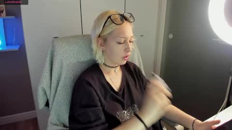 Kate online show from May 15, 2026, 8:38 pm