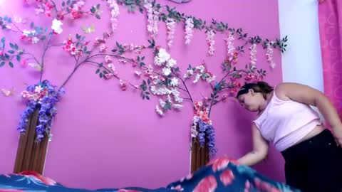 alejandra online show from June 27, 2026, 6:57 pm