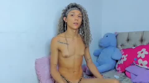 stassiebell online show from December 20, 2024, 1:54 pm