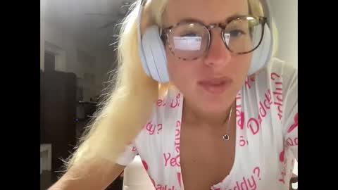 Stassiethatsororitygirl online show from September 18, 2025, 9:11 am