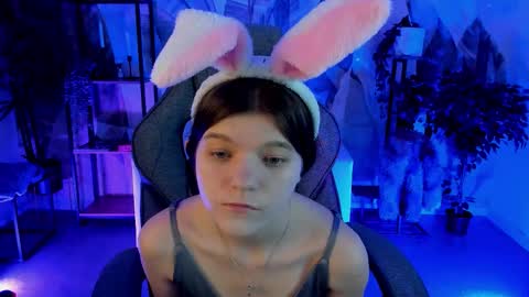 Stasia online show from December 3, 2025, 7:16 am