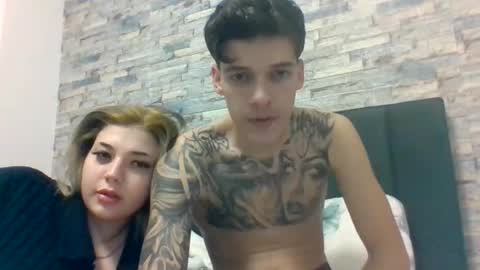 staywithuss online show from April 21, 2026, 1:42 am