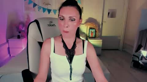 steaflers_mom online show from October 6, 2025, 7:06 am