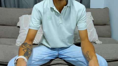 Snapshot of stebansilv_ chatting on May 14, 2026, 12:12 pm Steban online show from May 14, 2026, 12:12 pm